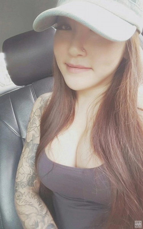 Thiếu nữ singapore thấy mình đổi đời sau khi bơm ngực