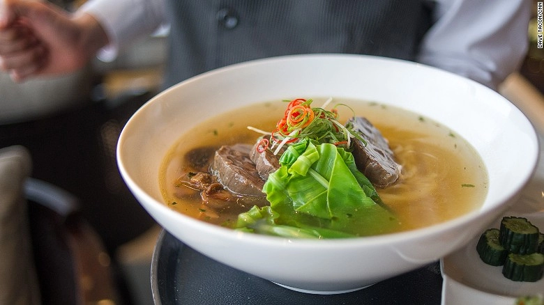 Việt nam lọt top 10 điểm đến có ẩm thực hấp dẫn nhất tg