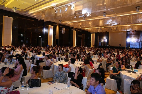 2000 người chen chân dự hội thảo giới thiệu quy trình thẩm mỹ chuẩn hàn