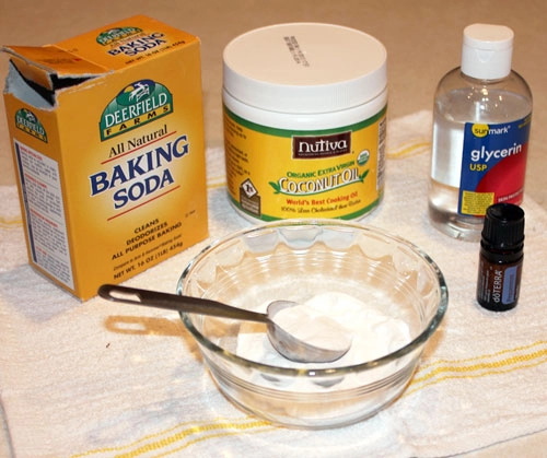 5 lý do nên dùng dầu dừa làm kem đánh răng