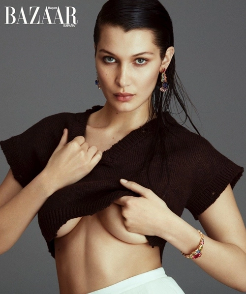 Bella hadid hờ hững khoe ngực trên tạp chí flare