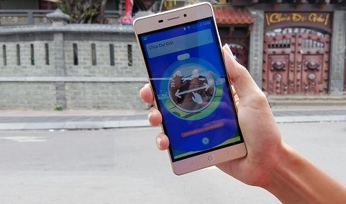  bộ đôi smartphone cho thợ săn pokemon go 