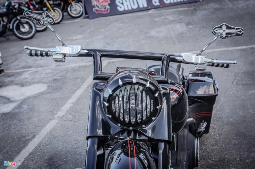 Cận cảnh harley-davidson street glide độ bánh lớn siêu khủng