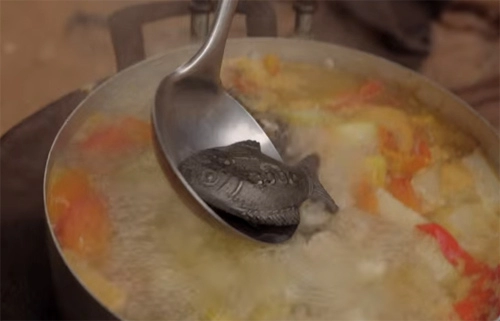 Đây là lý do người campuchia cho cá sắt vào nồi khi nấu nướng