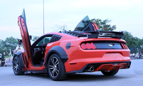  ford mustang 2015 độ cửa cắt kéo của tay chơi lào cai 