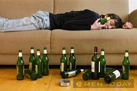 Giúp các chàng hạn chế cảm giác khó chịu do say rượu bia