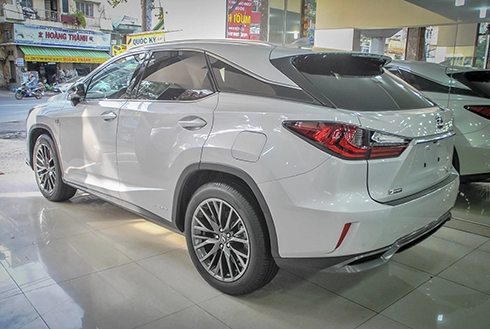  hàng độc lexus rx450h f-sport khoe dáng ở sài gòn 