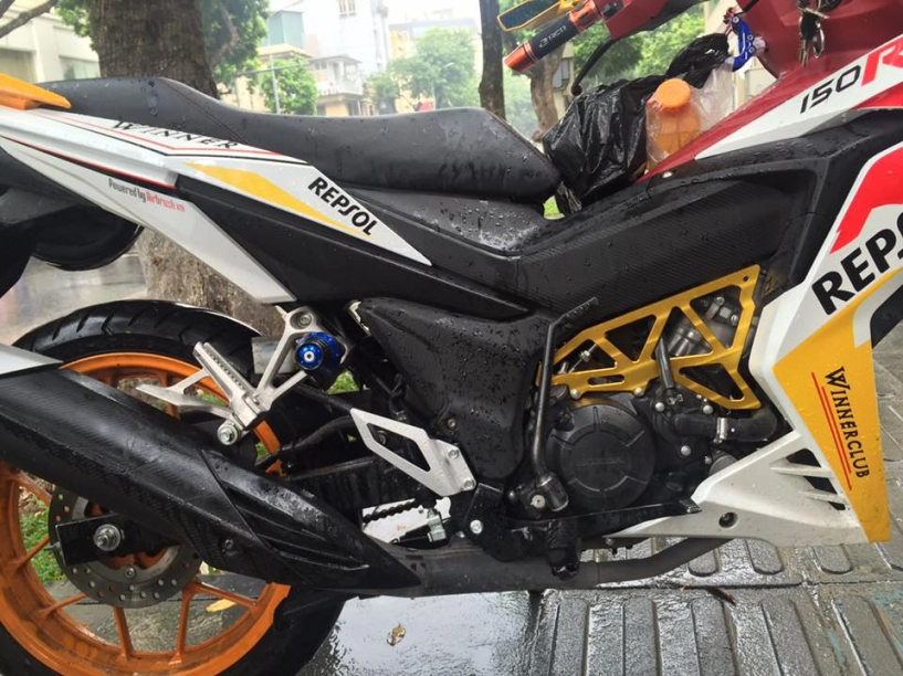 Honda winner 150 độ chất lừ với phong cách repsol