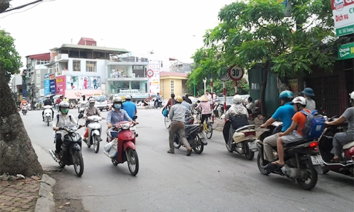  kiểu biển báo khó hiểu giữa hà nội 