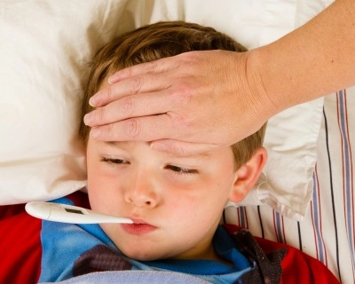 Kinh nghiệm xương máu hạ nhiệt cực nhanh khi trẻ bị sốt cao