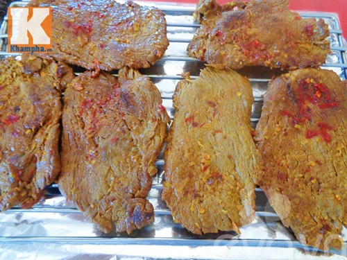 Làm thịt bò khô để dành ăn tết