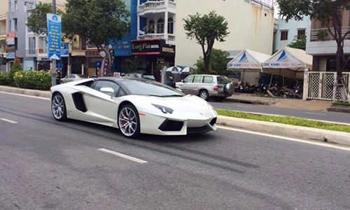  lamborghini aventador lp700-4 roadster dạo phố đà nẵng 