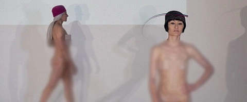  mẫu nude gây sốc tại tuần lễ thời trang london 