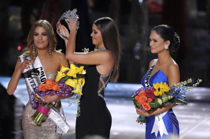 Người đẹp bị trao nhầm vương miện hh hoàn vũ 2015 đã từ bỏ danh hiệu á hậu