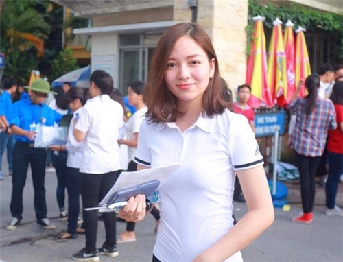 Những thí sinh gây sốt trong hai ngày thi đh đầu tiên vì xinh đẹp