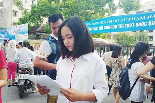 Những thí sinh gây sốt trong hai ngày thi đh đầu tiên vì xinh đẹp