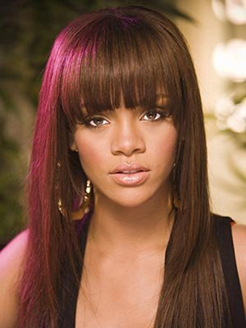Rihanna chơi nổi với tóc cầu vồng