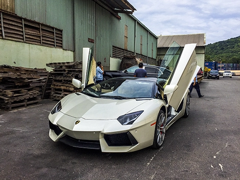  thêm siêu xe lamborghini aventador roadster tại việt nam 