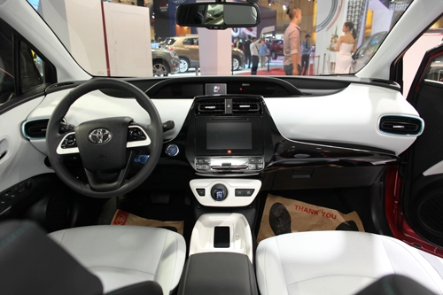  toyota prius hybrid 2016 có mặt tại hà nội 