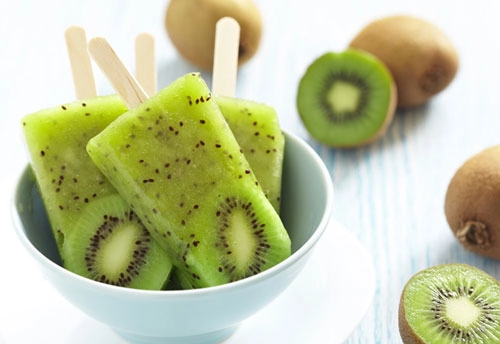 Tự làm kem kiwi đẹp mắt ngon mát giải nhiệt