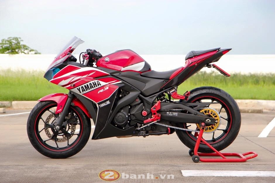 Yamaha r3 zin mà không zin nhưng rất xì tin