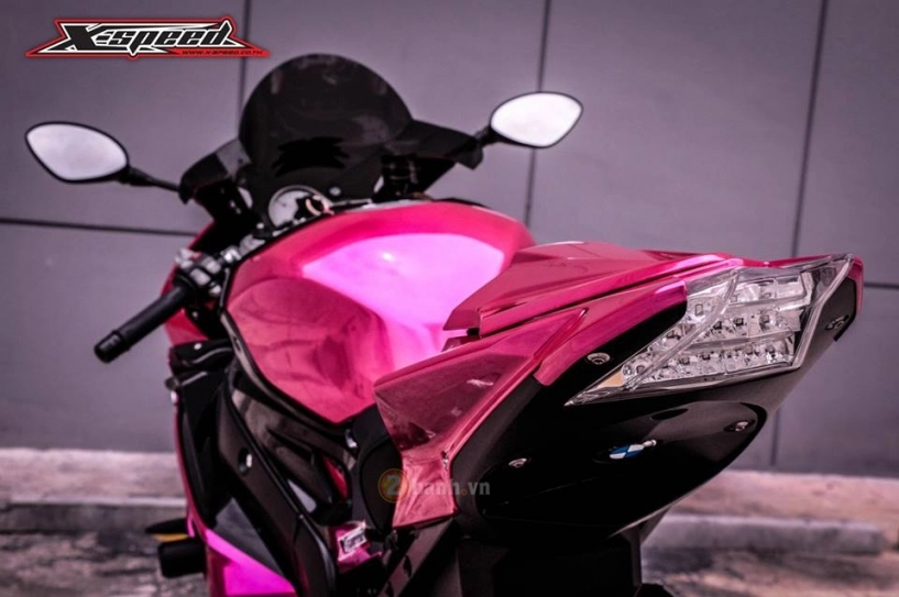 Bmw s1000rr 2015 màu hồng chrome đầy nổi bật của nữ biker thái
