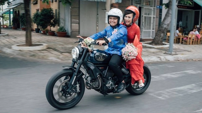 Dàn xe ducati scrambler tham gia rước dâu hoành tráng tại vũng tàu