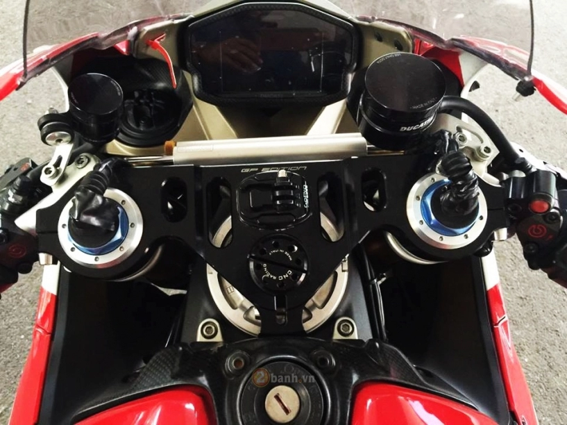 Ducati 1199 panigale siêu chất bên một loạt phụ tùng hàng hiệu