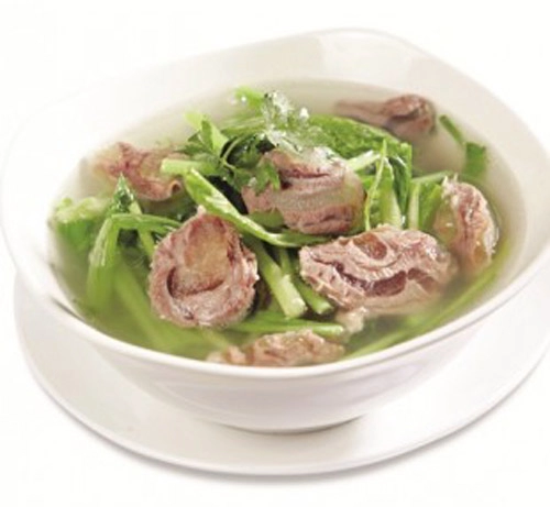 Ngon ngọt canh cải xanh nấu bắp bò