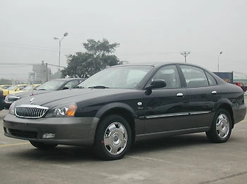  5 mẫu xe trong nước ế nhất 2006 