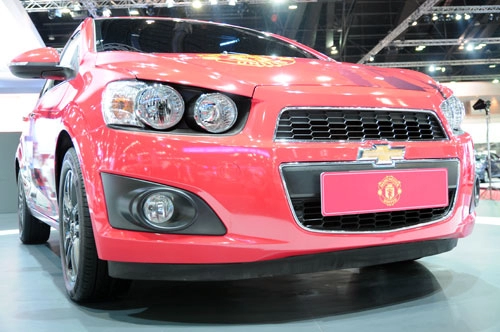  ảnh chevrolet sonic phiên bản manchester united 