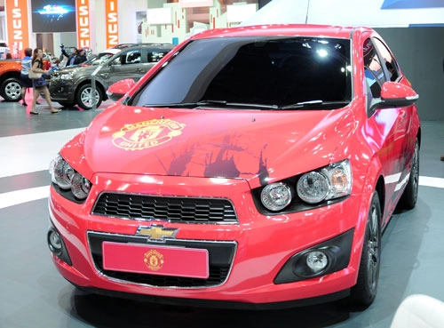  ảnh chevrolet sonic phiên bản manchester united 