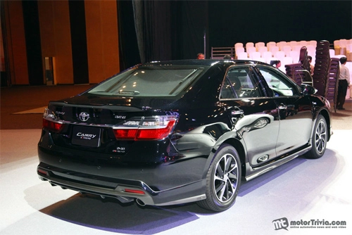  ảnh chi tiết toyota camry 2015 