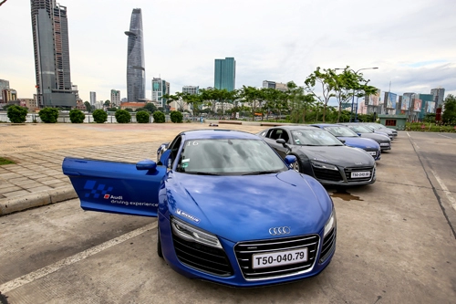  ảnh dàn siêu xe audi r8 v10 tại tp hcm 