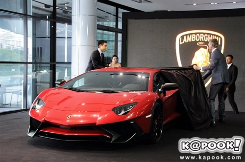  ảnh lamborghini aventador superveloce ra mắt tại thái lan 