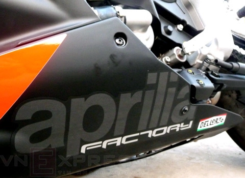  aprilia rsv4 factory 2010 đầu tiên về sài gòn 