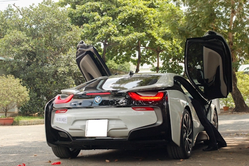  bmw i8 tắm nắng ở sài gòn 