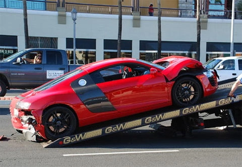  bmw serie 6 ủn đít audi r8 ở california 