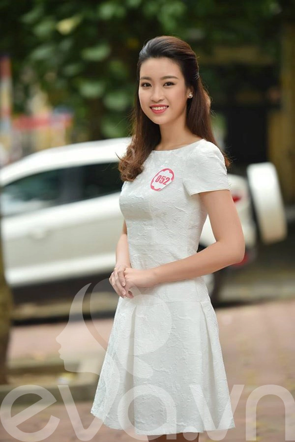Bóc giá chiếc váy hoa hậu đỗ mỹ linh mượn để đi thi hhvn 2016