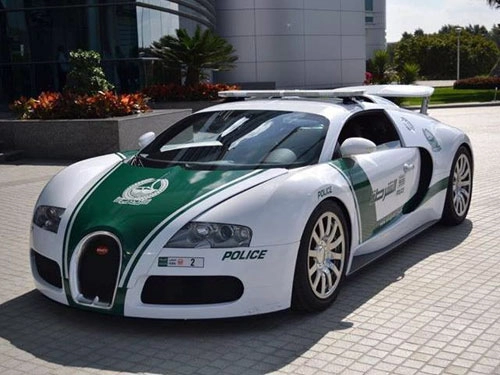  cảnh sát dubai chơi sang với bugatti veyron 