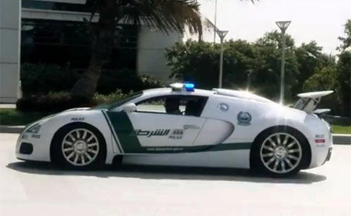  cảnh sát dubai chơi sang với bugatti veyron 