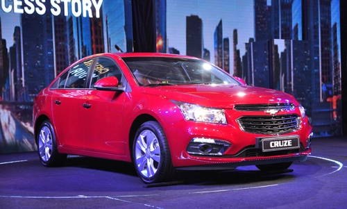  chevrolet cruze mới 572 triệu - đấu altis giá ngang vios 