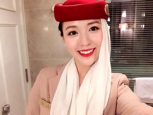 Chỉ là tiếp viên hàng không thôi mà có cần phải xinh thế này không