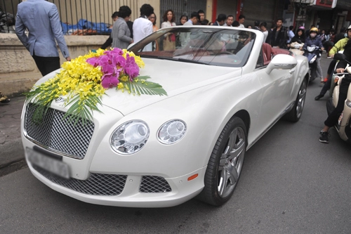  chi tiết siêu xe bentley gtc trong đám cưới kiều anh 