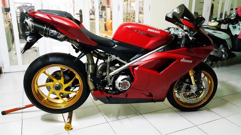 Ducati 1198s độ cực chất của biker việt