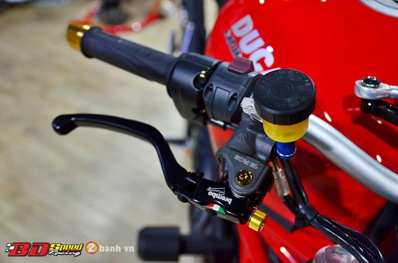 Ducati monster 821 cực chất bên dàn đồ chơi hàng hiệu