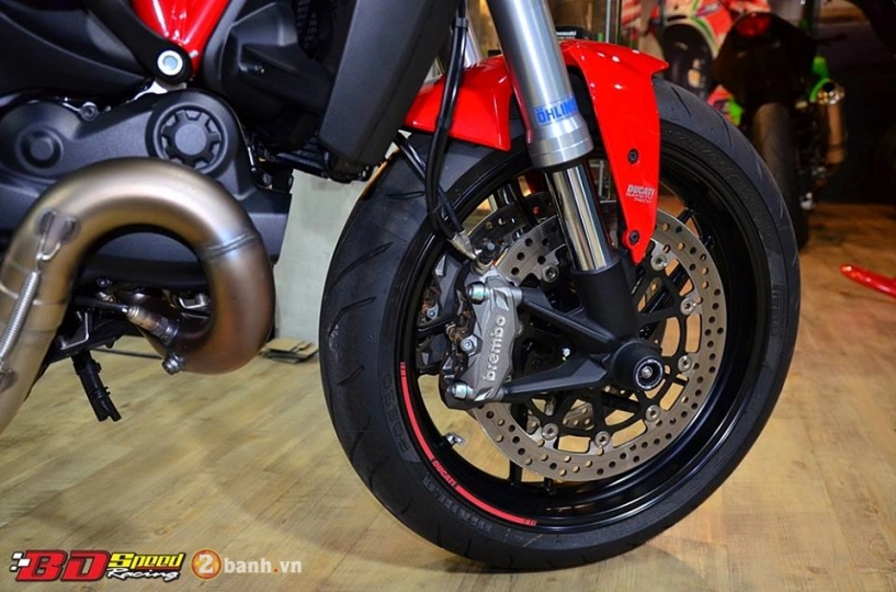 Ducati monster 821 cực chất bên dàn đồ chơi hàng hiệu