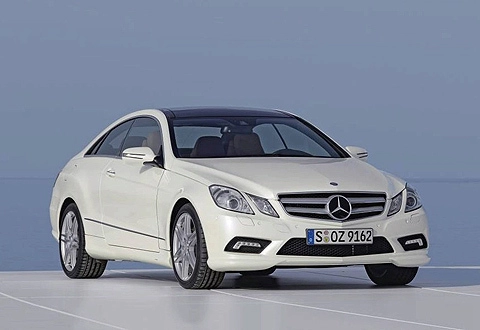  e-class coupe thế hệ mới bất ngờ xuất hiện 