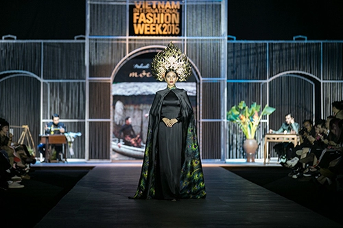 Gọi tên những bà hoàng của sàn catwalk tuần thời trang quốc tế