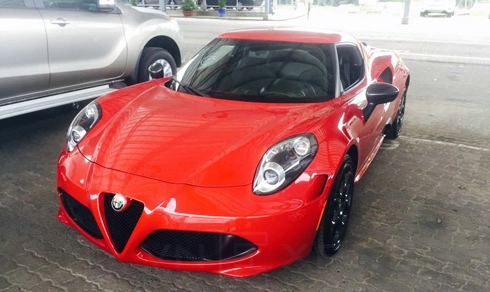  hàng độc alfa romeo 4c launch edition cập cảng sài gòn 